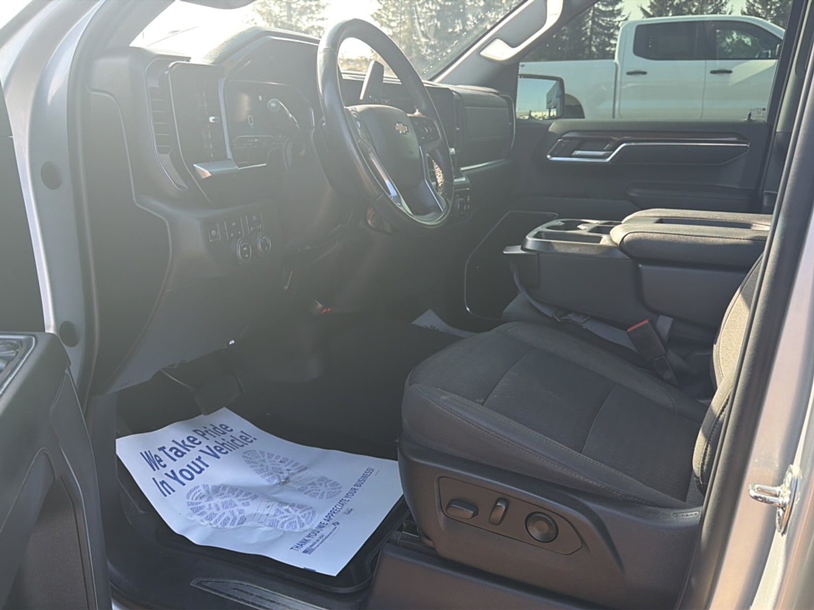 2022 Chevrolet Silverado 1500 LT (2FL)