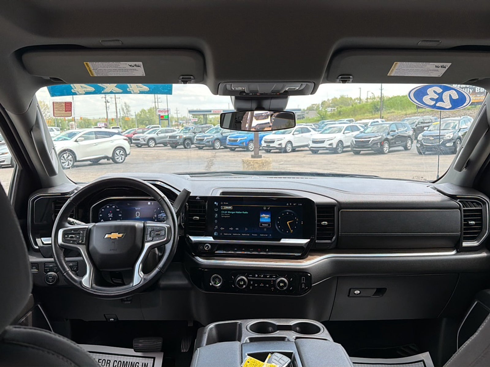 2023 Chevrolet Silverado 1500 LT (2FL)