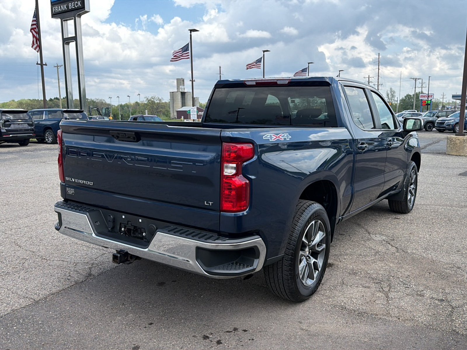 2023 Chevrolet Silverado 1500 LT (2FL)