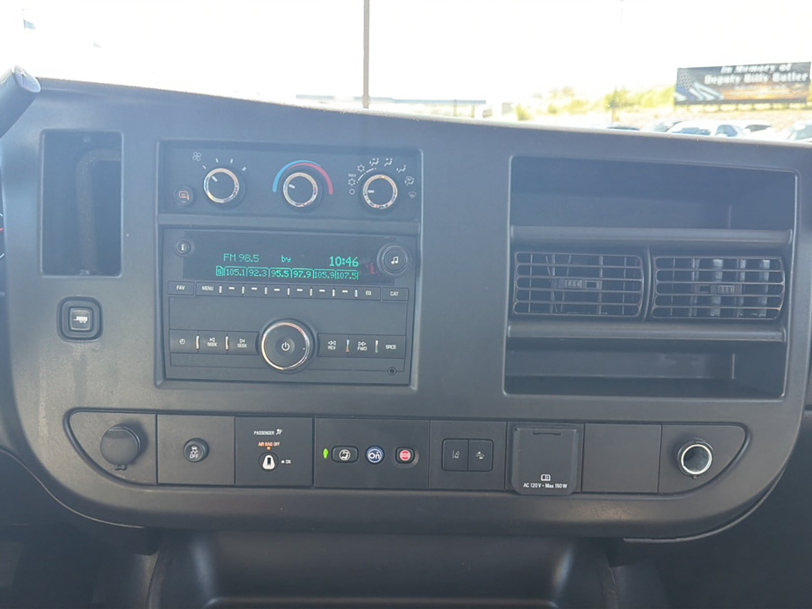 2025 GMC Savana Passenger LT