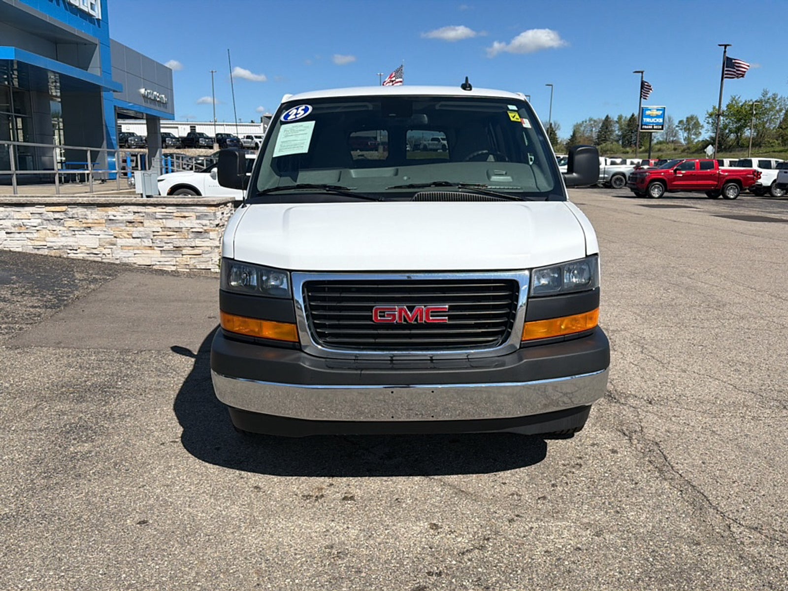 2025 GMC Savana Passenger LT