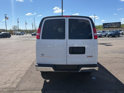 2025 GMC Savana Passenger LT