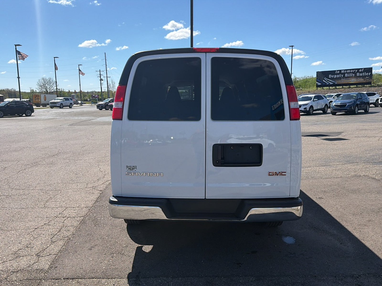 2025 GMC Savana Passenger LT