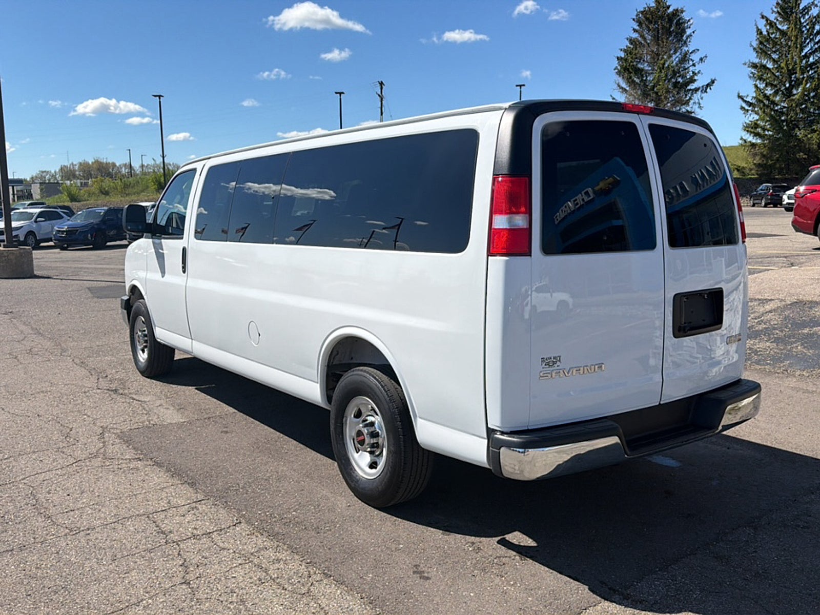 2025 GMC Savana Passenger LT