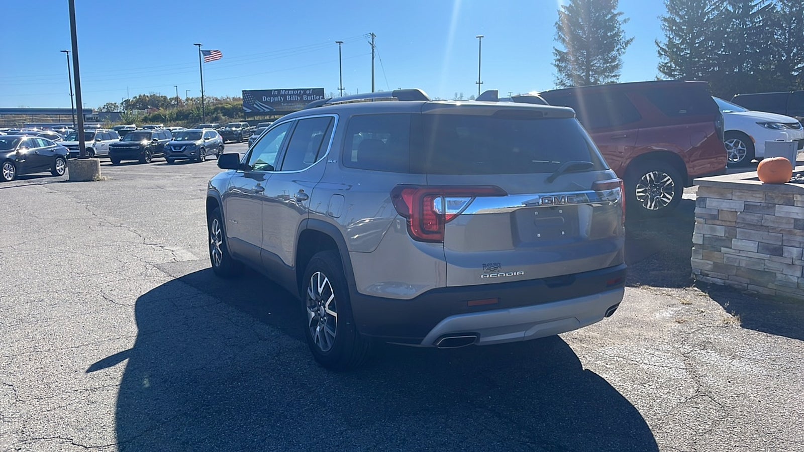 2023 GMC Acadia SLE