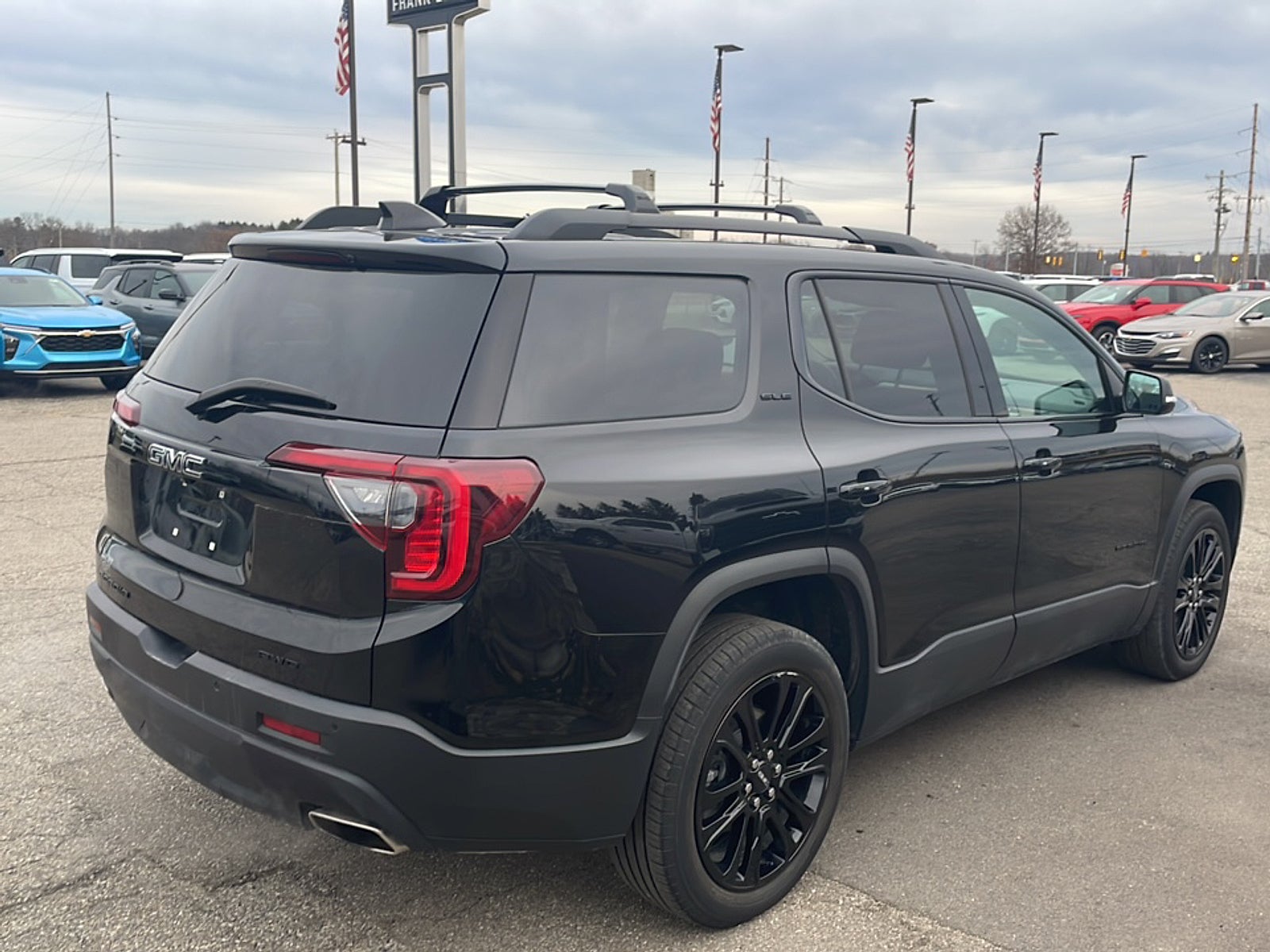 2023 GMC Acadia SLE