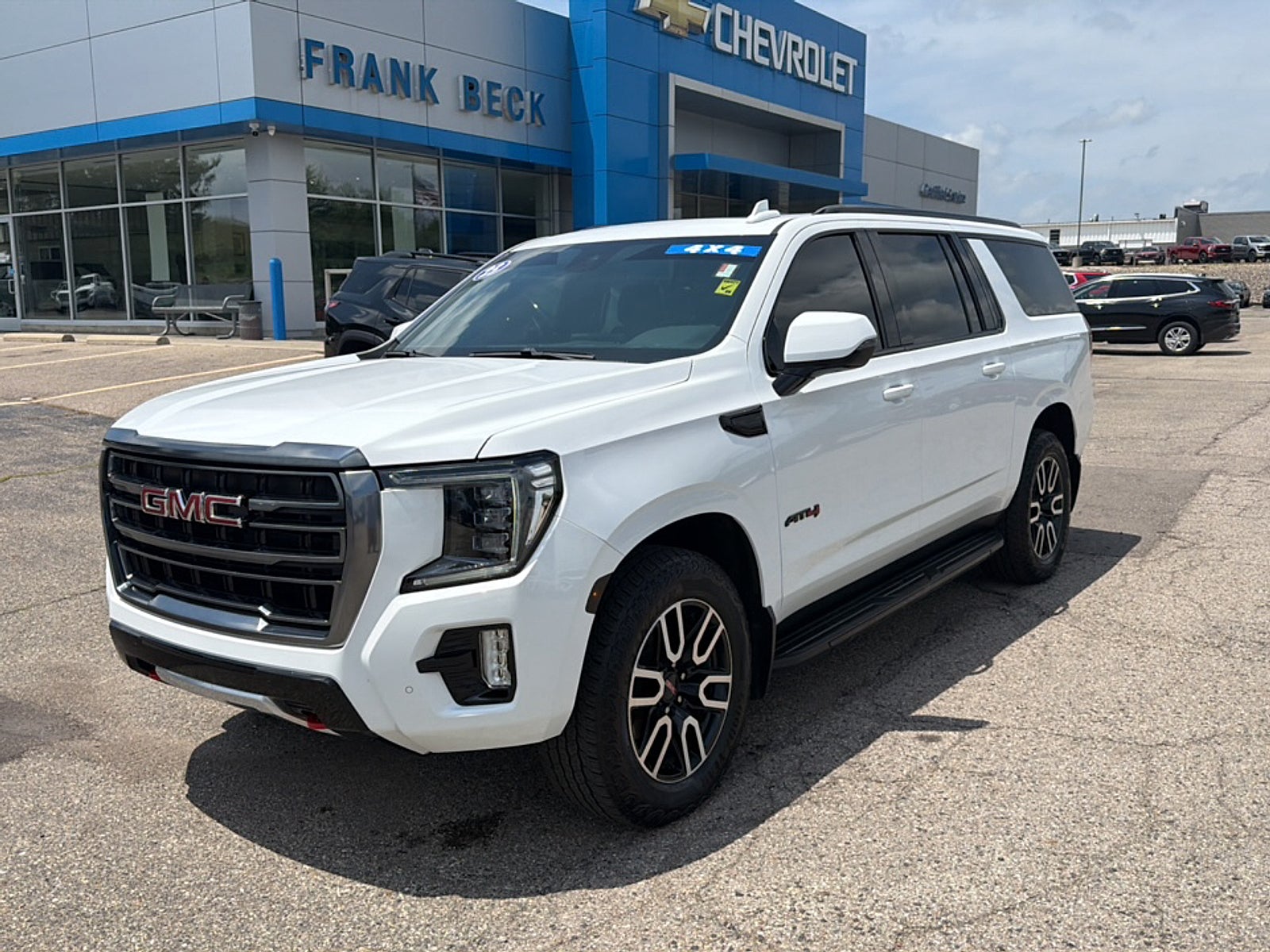 2023 GMC Yukon XL AT4