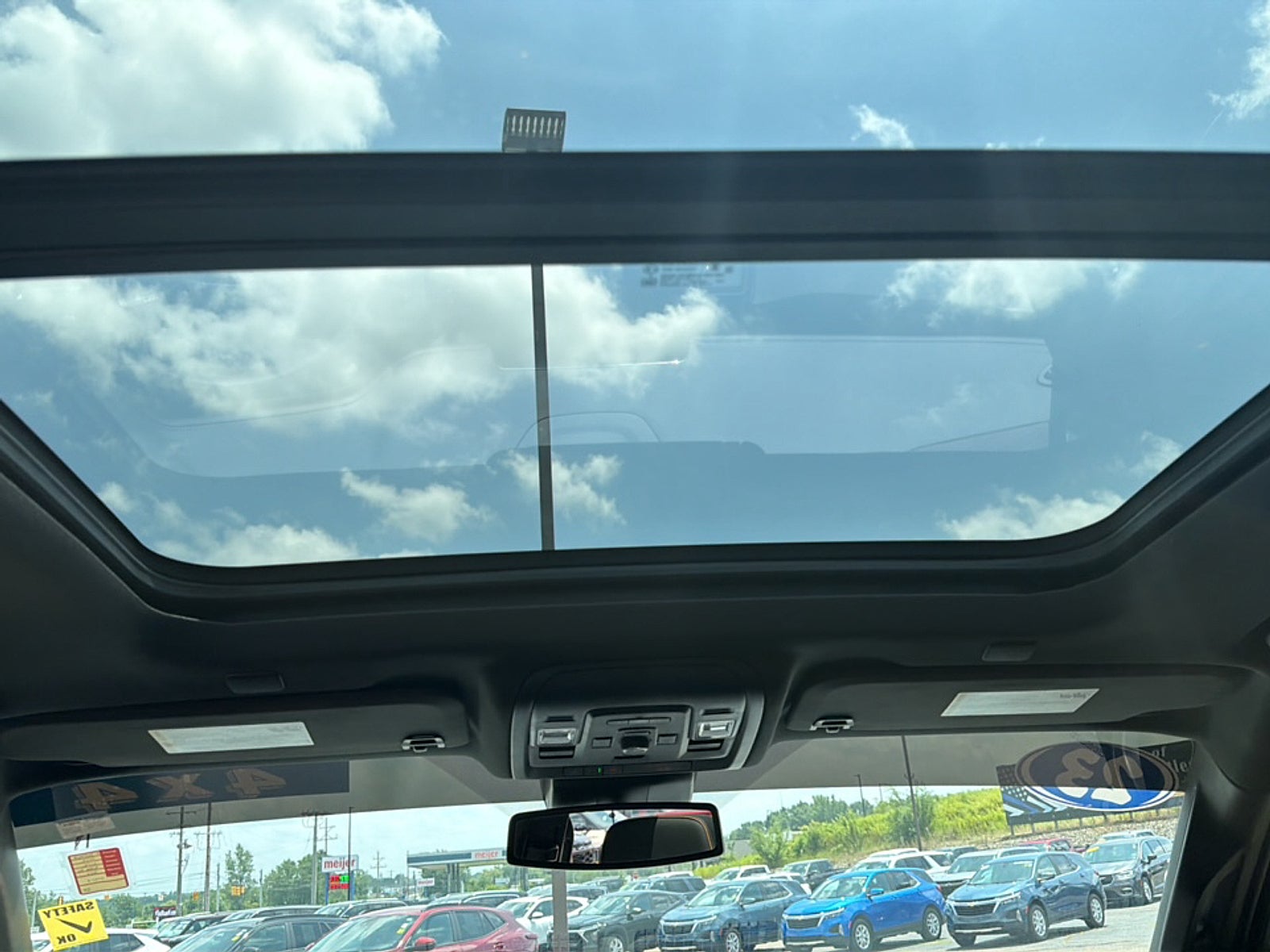 2023 GMC Yukon XL AT4