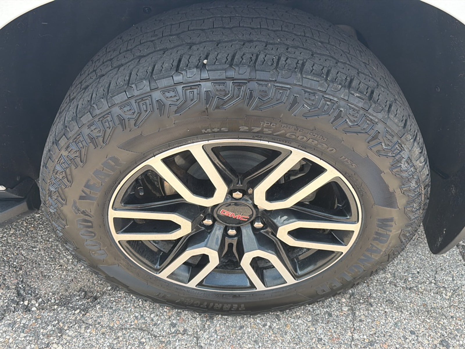 2023 GMC Yukon XL AT4