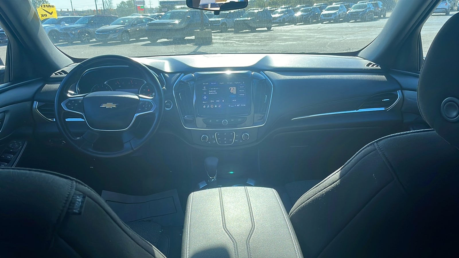 2022 Chevrolet Traverse LT Cloth