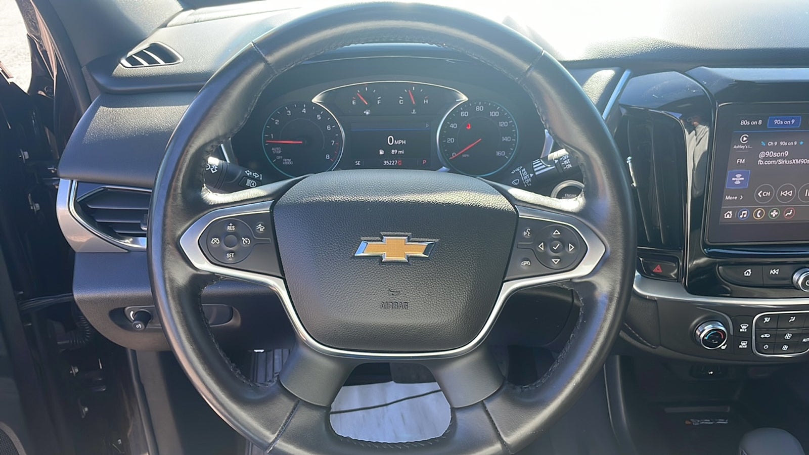 2022 Chevrolet Traverse LT Cloth