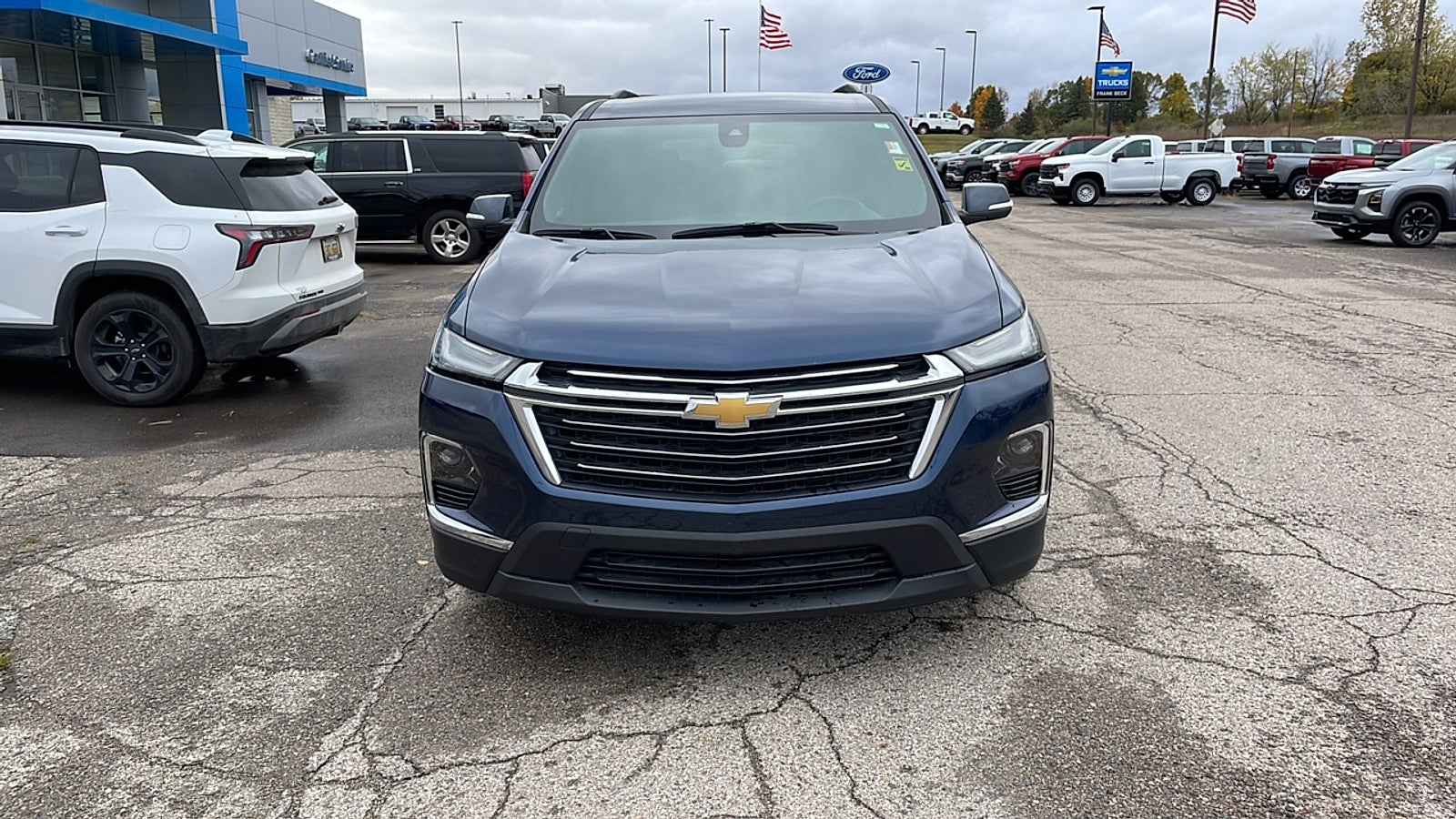 2022 Chevrolet Traverse LT Cloth