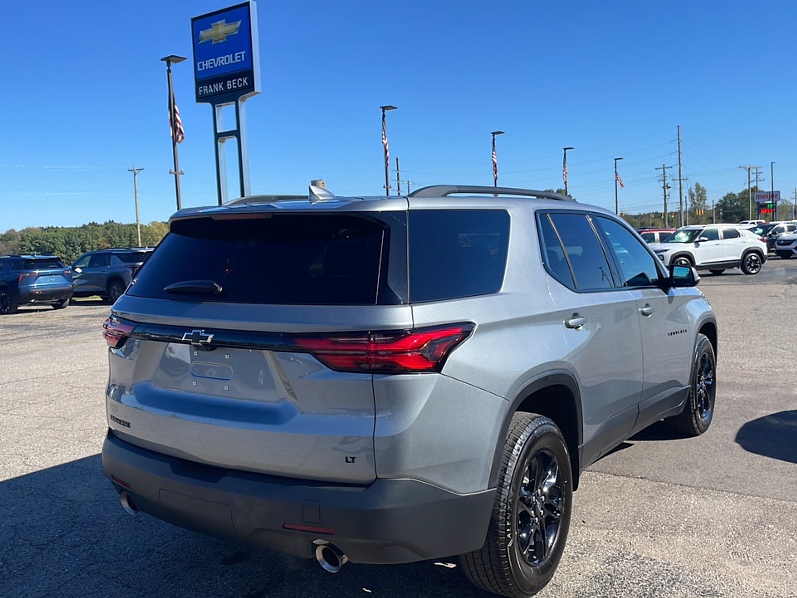 2023 Chevrolet Traverse LT Cloth