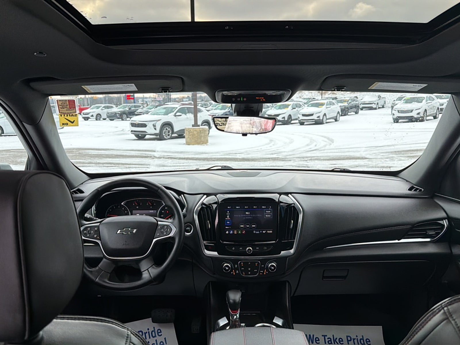 2023 Chevrolet Traverse RS