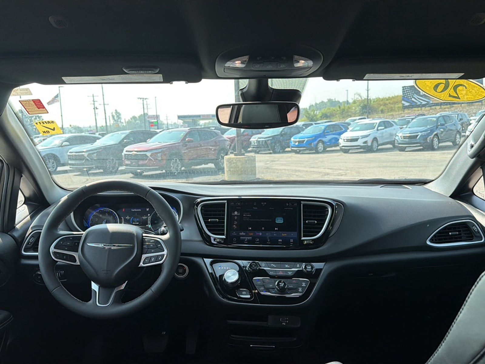 2026 Chrysler Pacifica Select