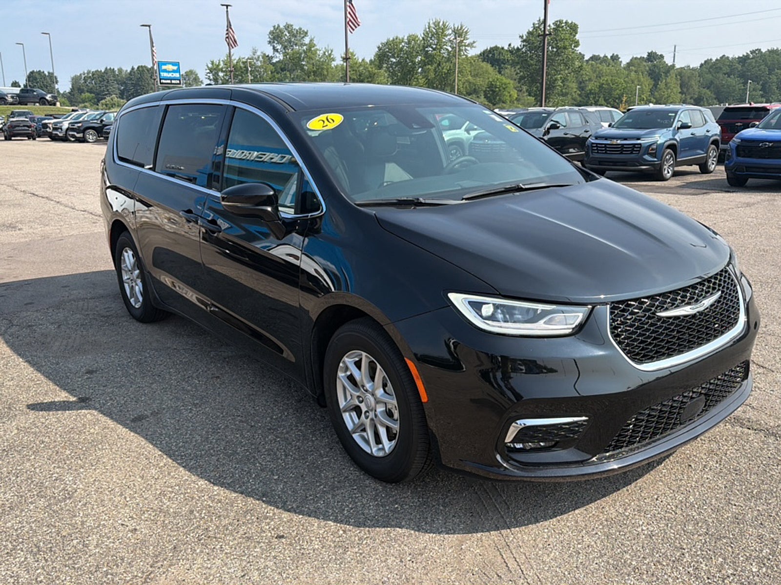 2026 Chrysler Pacifica Select