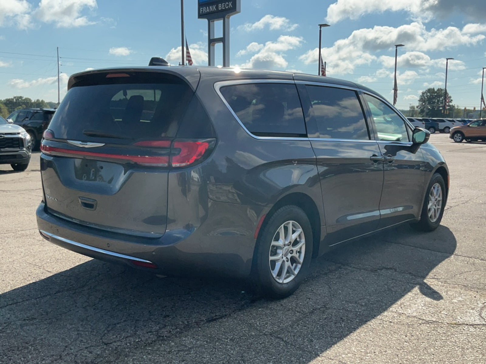 2023 Chrysler Pacifica Touring L