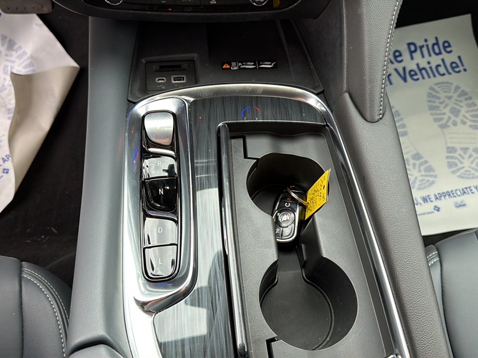 2024 Buick Enclave Essence