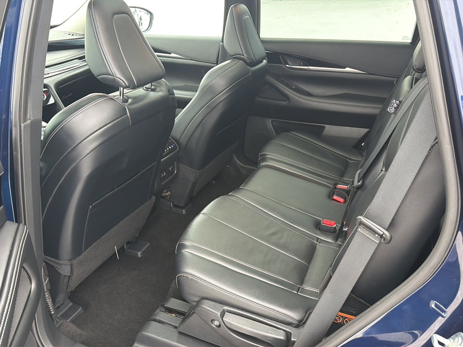 2023 INFINITI QX60 PURE