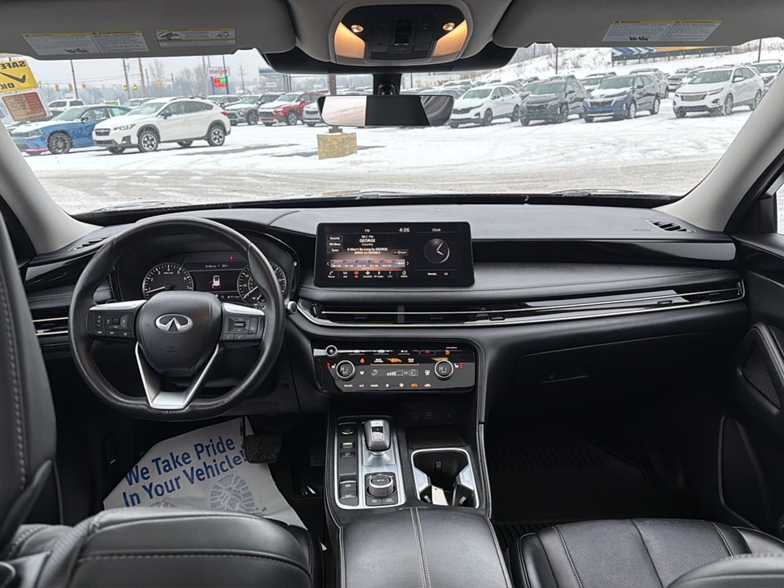 2023 INFINITI QX60 PURE